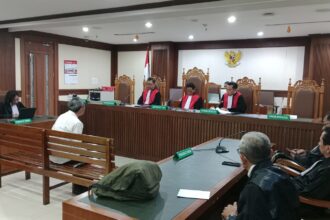 Sidang pembacaan putusan dengan terdakwa Marthen Napang di PN Jakpus, Rabu (12/3/2025). Foto: Yudha Krastawan/ipol.id