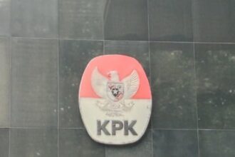 Logo Komisi Pemberantasan Korupsi (KPK) di Gedung Merah Putih, Kuningan, Jaksel. Foto: Yudha Krastawan/ipol.id