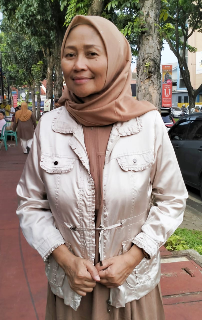 Caption: Ibu Yanti Ihsan, Ketua DMPS IWM Graha Raya Bintaro.