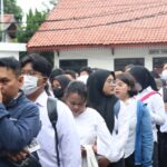 Ribuan peserta saat mengantri mengikuti seleksi pelatihan kerja tahap dua di Pusat Pelatihan Kerja Daerah (PPKD) Kota Jakarta Timur, pada Rabu (19/3/2025). Foto: Ist