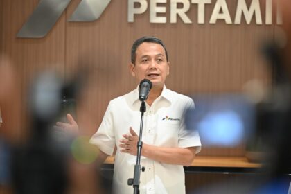 Wakil Direktur Utama Pertamina, Wiko Migantoro, dalam press conference yang berlangsung di Grha Pertamina, Jakarta Pusat, Kamis (27/3/2025). Foto: Dok Pertamina