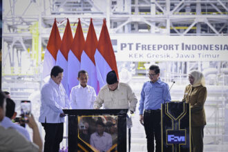 Presiden Prabowo Subianto meresmikan pabrik pemurnian logam mulia atau precious metal refinery (PMR) PT Freeport Indonesia (PTFI) di kawasan PTFI, Kabupaten Gresik, Provinsi Jawa Timur, pada Senin, 17 Maret 2025. Foto: BPMI Setpres