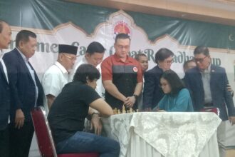 Ketua panpel Hardiyanto Kenneth sat membuka Turnamen Catur Ramadhan Cup 2025 yang Diikuti 453 Pecatur di Wisma Kemenpora. Foto/ist