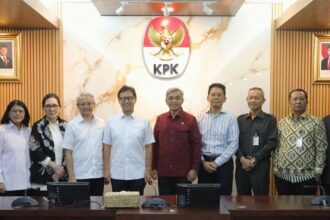 KPK bersama jajaran Kemenkes saat membahas beberapa program di Kemenkes. Foto: dok humas