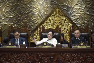 Ketua DPR RI Puan Maharani, saat memimpin Rapat Paripurna DPR RI Ke-15 Masa Persidangan II Tahun Sidang 2024-2025 di Gedung Nusantara II, Senayan, Jakarta, Kamis (20/3/2025). Foto: