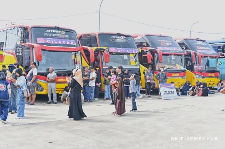 Ilustrasi mudik gratis yamh diselenggarakan Pemprov DKI. (foto dok Kemenhub)