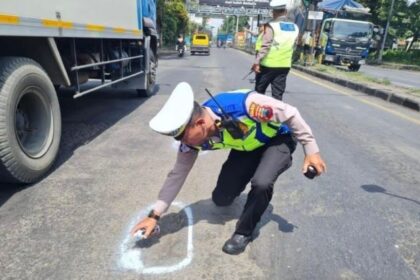 Ilustrasi perbaikan jalan jalur mudik.