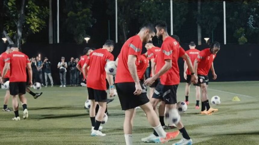 Timnas Bahrain melakukan latihan di Lapangan A, komplek GBK, Senayan. Foto: ipol.id