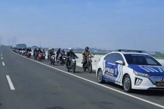 Sebanyak 400 pemotor diizinkan melintas di Tol Gabus ruas Cibitung-Tanjung Priok imbas banjir Bekasi. (Foto: Istimewa)