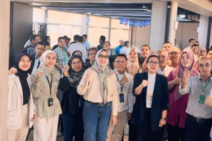 Senior Manager Corporate Communication an office Director PAM Jaya, Gatra Vaganza