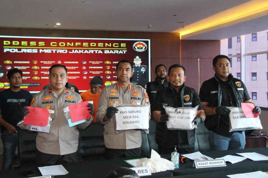 Polres Metro Jakarta Barat merilis kasus pembunuhan ibu dan anak di Tambora. Foto: Ist