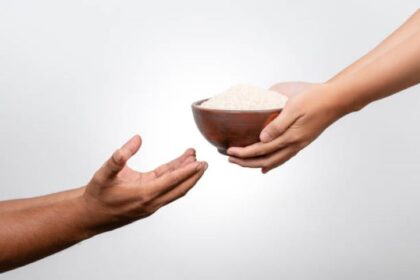 ilustrasi pemberiann zakat fitrah. Foto: PP Muhammadiyah