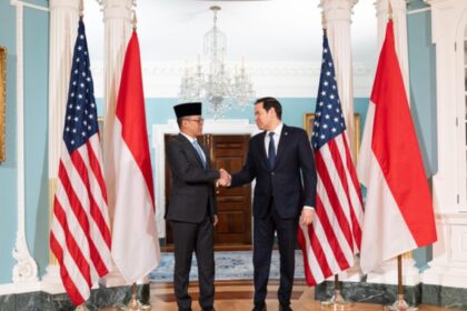 Menlu Indonesia Sugiono bertemu dengan Menlu AS Marco Rubio di Washington DC. Foto: dok. Kementerian Luar Negeri