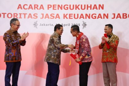 Pengukuhan Kepala OJK Jabodebek. Foto: OJK