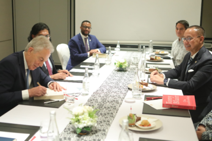 Wakil Ketua MPR RI, Eddy Soeparno saat bertemu eks PM Inggris, Tony Blair. Foto: Dok Humas