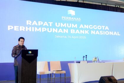 Direktur Utama BRI Hery Gunardi dalam Rapat Umum Anggota Perbanas yang diselenggarakan pada Senin (14/4/2025) di Jakarta. Foto: Dok BRI/Perbanas