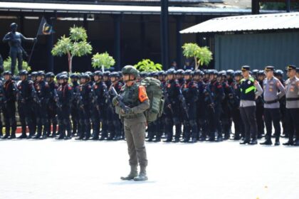 Apel Gelar Pasukan Operasi Kepolisian Terpusat “Alpha Bravo Moskona 2025” pada Jumat pagi (18/4/2025),