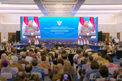 Melalui program unggulan seperti Jaminan Hari Tua (JHT), Jaminan Pensiun (JP), dan Jaminan Kehilangan Pekerjaan (JKP), BPJS Ketenagakerjaan memberikan perlindungan komprehensif bagi para pekerja, terutama mereka yang terdampak langsung oleh ketidakpastian ekonomi.