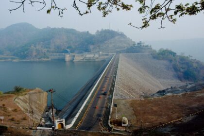 Pembangkit Listrik Tenaga Air (PLTA) Cirata berkapasitas 1.000 MW yang berada di Kabupaten Purwakarta dan Bandung Barat, Jawa Barat sebagai salah satu pembangkit EBT yang menjadi sumber energi bersih bagi pulau Jawa, Madura dan Bali. Foto: Dok PLN