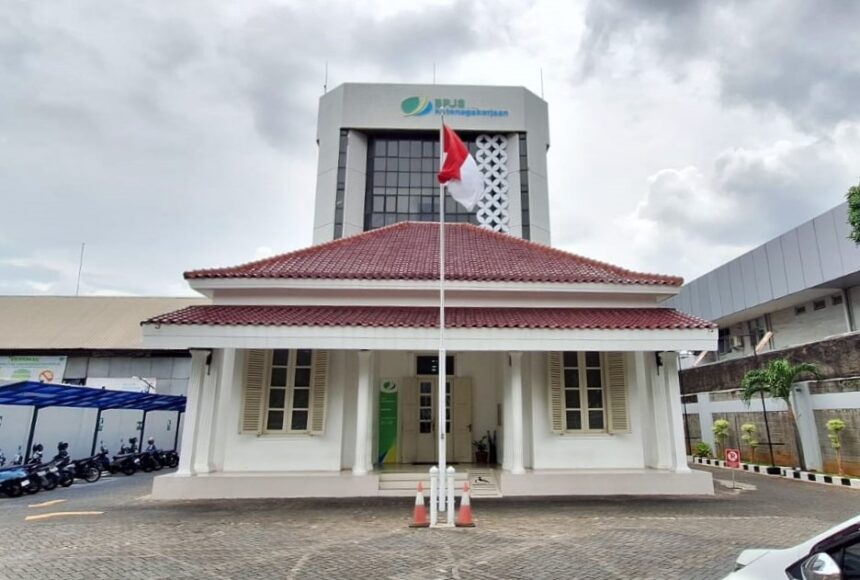 Sebagai langkah nyata dalam mendukung Asta Cita Presiden Prabowo Subianto, BPJS Ketenagakerjaan dan Badan Gizi Nasional (BGN) sepakat untuk memberikan perlindungan Jaminan Sosial Ketenagakerjaan kepada seluruh pekerja.