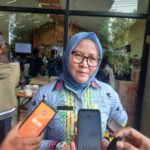 Kepala Suku Dinas Nakertransgi Jakarta Timur, Galuh Prasiwi, usai mengikuti acara peringatan Hari Buruh (May Day) di kawasan Pondok Kelapa, Duren Sawit, Kamis (24/4/2025). Foto: Joesvicar Iqbal/ipol.id