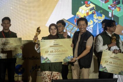Telkom Indonesia berkolaborasi dengan Telkom University melalui program Innovillage 2024 resmi menutup rangkaian kegiatan dengan menggelar acara Awarding Day yang diselenggarakan secara meriah pada Jumat (25/04) di Auditorium Damar Telkom University.