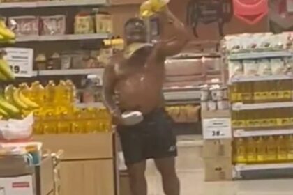 Penampakan Warga Negara Asing (WNA) asal Ghana berinisial KUV yang beberapa waktu lalu berulah mengamuk di supermarket mall Kalibata City, Pancoran, Jakarta Selatan. Foto: Ist