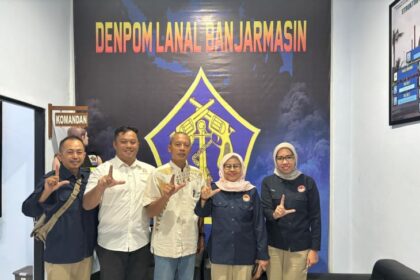 Tim LPSK dipimpin Wakil Ketua Sri Suparyati melakukan penjangkauan dan investigasi lapangan terkait kasus dugaan pembunuhan jurnalis perempuan asal Banjarbaru, Kalimantan Selatan, oleh oknum anggota TNI AL, pada 17-18 April 2025. Tim menemui keluarga korban, sejumlah saksi, penyidik Polisi Militer, dan Oditur Militer, Senin (21/4). Foto: Ist