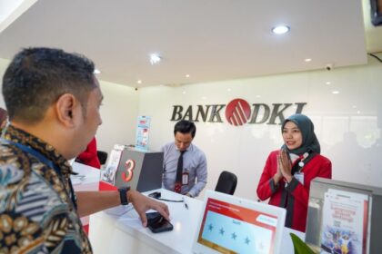 Proses pelayanan Bank DKI saat libur lebaran.(Foto istimewa)