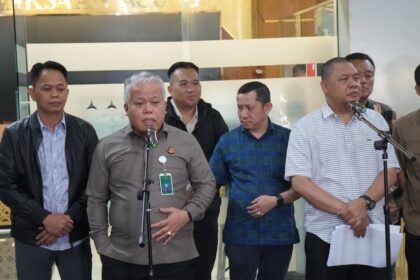 Kapuspenkum Kejaksaan Agung, Harli Siregar (kedua dari kiri). Foto: Dok Puspenkum Kejaksaan Agung