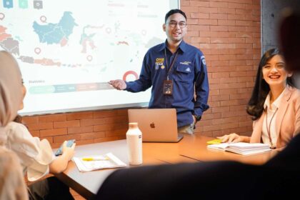 Untuk ketiga kalinya, Bank Mandiri kembali menempati posisi teratas dalam daftar LinkedIn Top Companies, sebagai perusahaan terbaik untuk pengembangan karir di Indonesia. Foto: Bank Mandiri