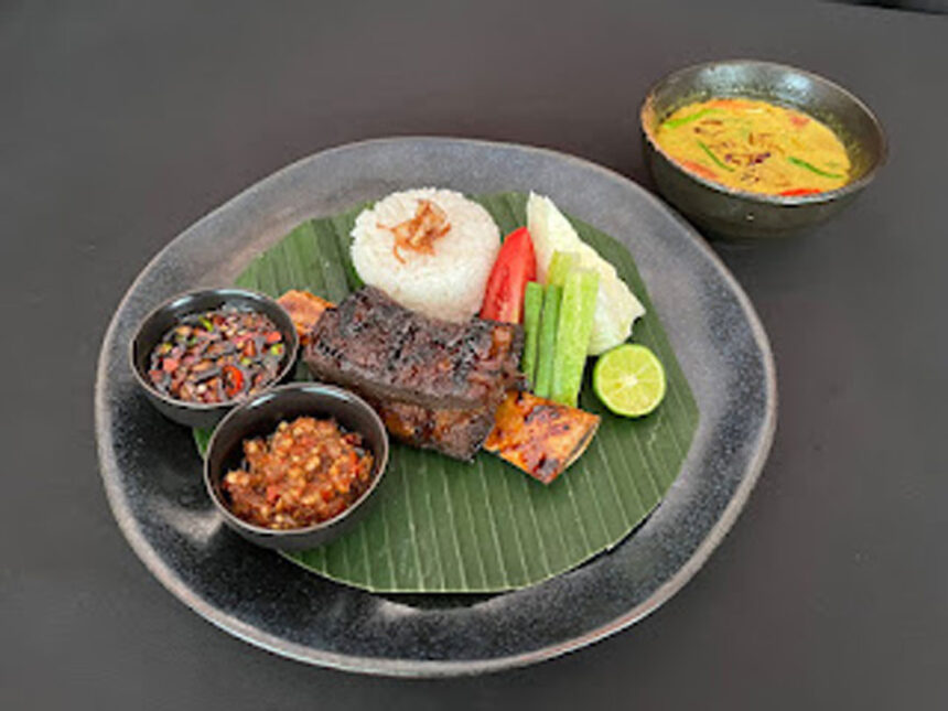 Hotel Harper MT Haryono Jakarta Hadirkan Iga Bakar Kuah Tongseng dan Pisang Madu. (dok. Harper MT Haryono)