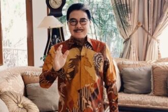 Pengacara senior, Hotma Sitompul, 75, semasa hidup. Foto: Instagram@hotmasitompoelofficial