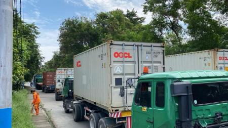 Macet horor di Jakarta Utara, masih berlanjut hingga Jumat (18/4), sejak Kamis (17/4)