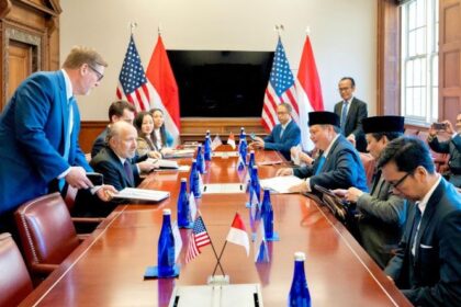 Delegasi RI yang dipimpin oleh Menteri Koordinator Bidang Perekonomian, Airlangga Hartarto, melanjutkan rangkaian pertemuan strategisnya dengan bertemu United States Secretary of Commerce, Howard Lutnick di Washington DC. Foto: Kemenkeu
