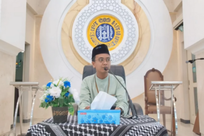 Pakar budaya Islam Fakultas Ilmu Budaya UNAIR Ahmad Syauqi