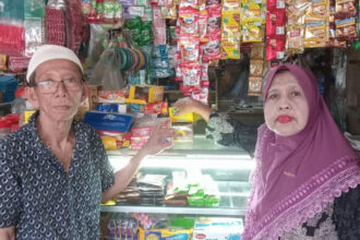 Askar Simbolon dan istrinya Asniar Pasaribu Foto: Kemenag