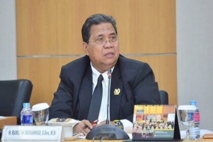 Anggota Fraksi Golkar, Ramly.(