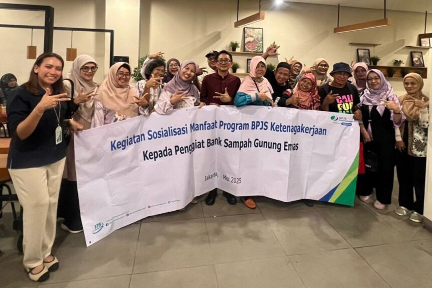Yayasan Pulokambing menggelar pertemuan dengan Kantor Cabang BPJS Ketenagakerjaan Duren Sawit untuk menyosialisasikan manfaat program BPJS Ketenagakerjaan kepada penggiat bank sampah.
