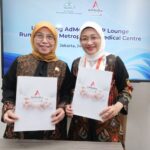 CEO AdMedika Dian Prambini saat memberikan sambutan pada peresmian AdMedika VIP Executive Lounge di Rumah Sakit Metropolitan Medical Centre (RS MMC). Foto: Telkom Indonesia