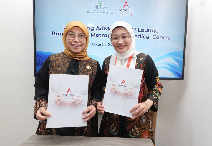 CEO AdMedika Dian Prambini saat memberikan sambutan pada peresmian AdMedika VIP Executive Lounge di Rumah Sakit Metropolitan Medical Centre (RS MMC). Foto: Telkom Indonesia