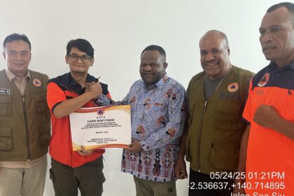 BNPB saat memberikan dukungan bantuan dalam rapat koordinasi di Kantor Gubernur Papua, Kota Jayapura, Provinsi Papua, belum lama ini. Foto: Ist