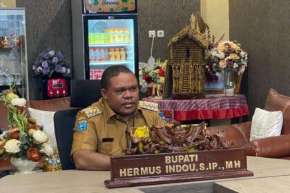 Bupati Manokwari Hermus Indou