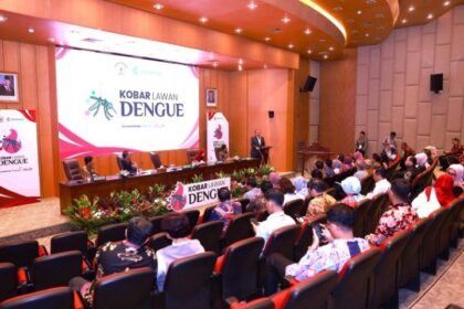 DPR bersama Kementerian Kesehatan dan BPJS Kesehatan resmi meluncurkan Presidium Kaukus Kesehatan dan menyelenggarakan High Level Meeting Koalisi Bersama (Kobar) Lawan Dengue di Gedung DPR RI, Jakarta, Senin (26/5/2025). Foto: Kemenkes
