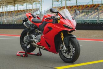 Ducati Indonesia memperkenalkan varian terbarunya yang mulai masuk ke pasar Indonesia, yaitu Panigale V2. Foto: Dok/Ist