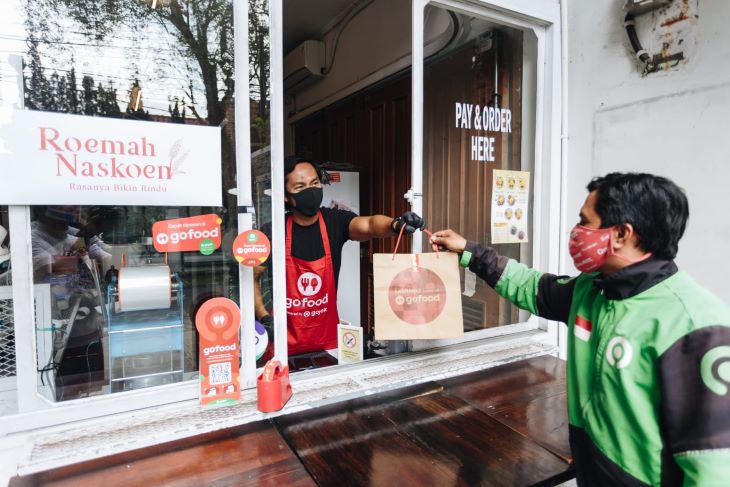 GoFood hadirkan kampanye Pesta Kuliner GoFood untuk memanjakan pelanggan lewat berbagai penawaran spesial. Mulai 5 Mei hingga 2 Juli 2025, pelanggan bisa menikmati diskon hingga 75 persen. Foto: Ist