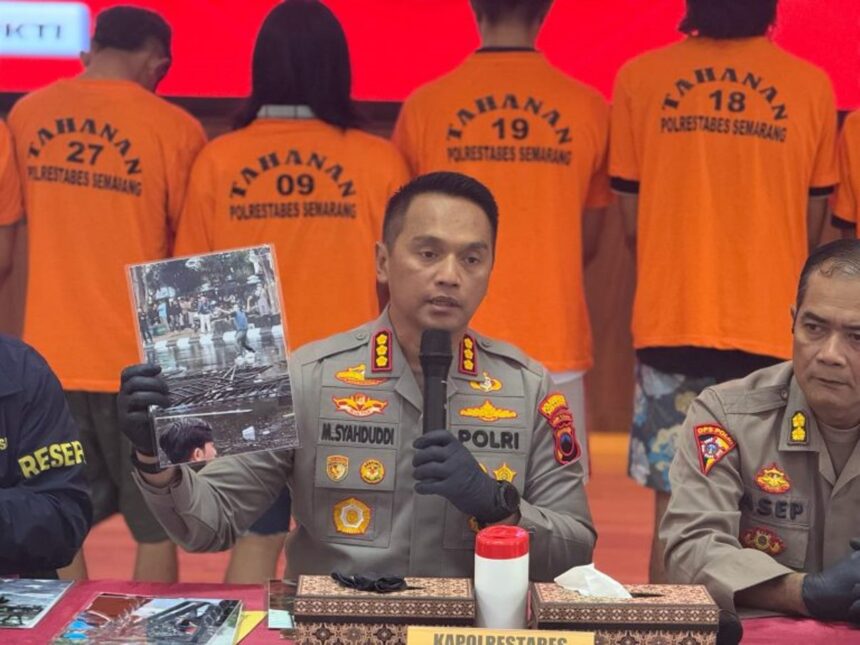 Polisi tetapkan 6 orang sebagai tersangka dalam aksi may day rusuh di Semarang. Foto: Humas Polri