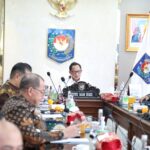Mendagri pada Rapat Koordinasi Percepatan Realisasi APBD Tahun 2025 yang berlangsung secara virtual dari Kantor Pusat Kementerian Dalam Negeri (Kemendagri), Jakarta, Kamis (8/5/2025). Foto: Puspen Kemendagri