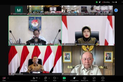 Menteri Dalam Negeri (Mendagri), Muhammad Tito Karnavian dalam Rapat Koordinasi Percepatan Realisasi Anggaran Pendapatan dan Belanja Daerah (APBD) Tahun 2025 yang berlangsung secara virtual dari Kantor Pusat Kementerian Dalam Negeri (Kemendagri), Jakarta, Kamis (8/5/2025). Foto: Puspen Kemendagri