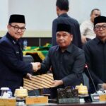 Sekretaris Daerah Provinsi Sulawesi Selatan, Jufri Rahman, mewakili Gubernur Andi Sudirman Sulaiman dalam Rapat Paripurna DPRD Sulsel di Kantor DPRD Provinsi Sulawesi Selatan, Jalan Urip Sumoharjo, Makassar, pada Jumat (16/5/2025). Foto: Pemprov Sulsel